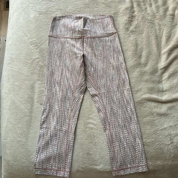 Wunder unders lululemon - Picture 1 of 4